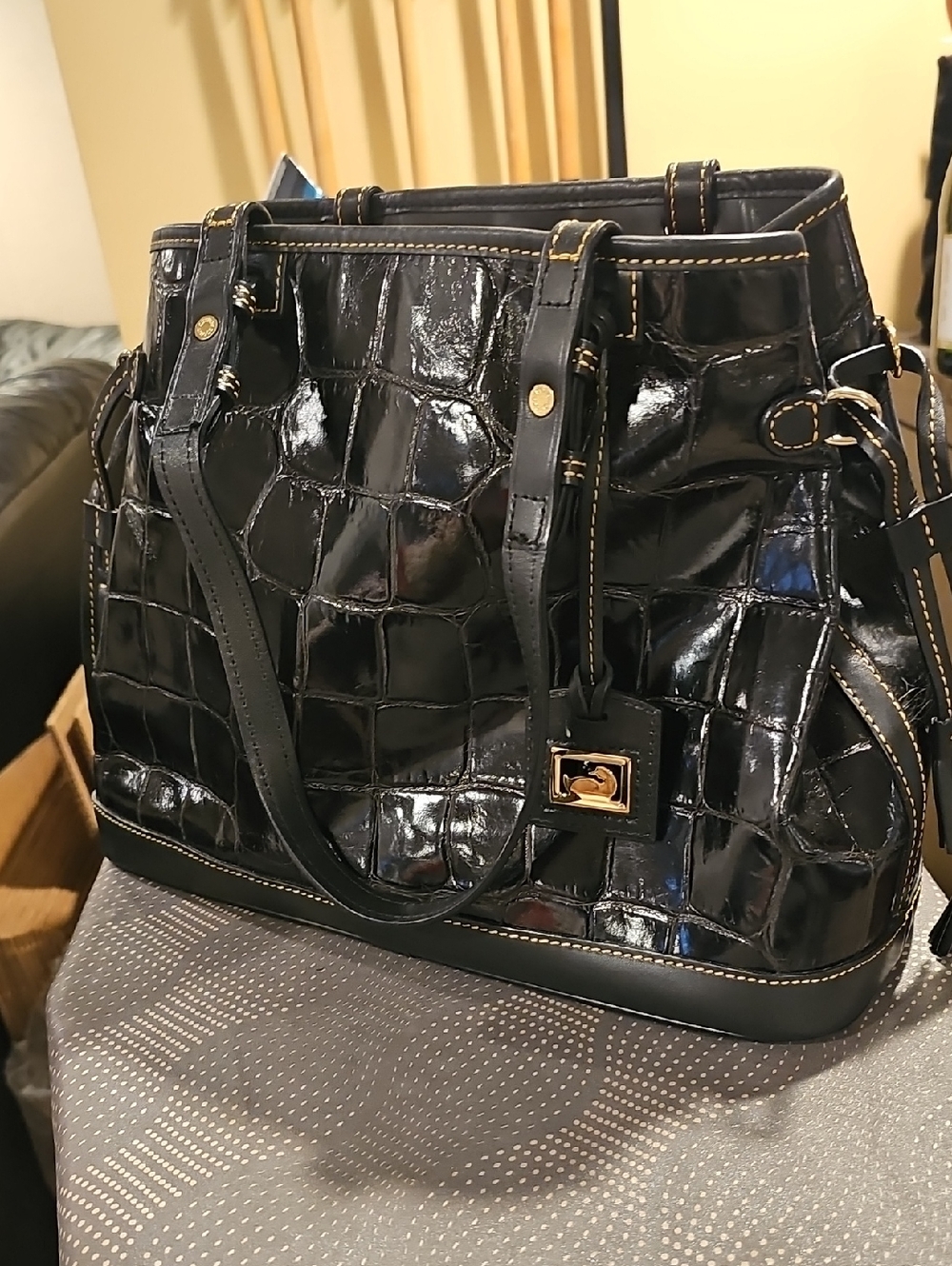 Dooney & Bourke Black Croc-Embossed Tote bag..very good condition - Picture 7 of 15